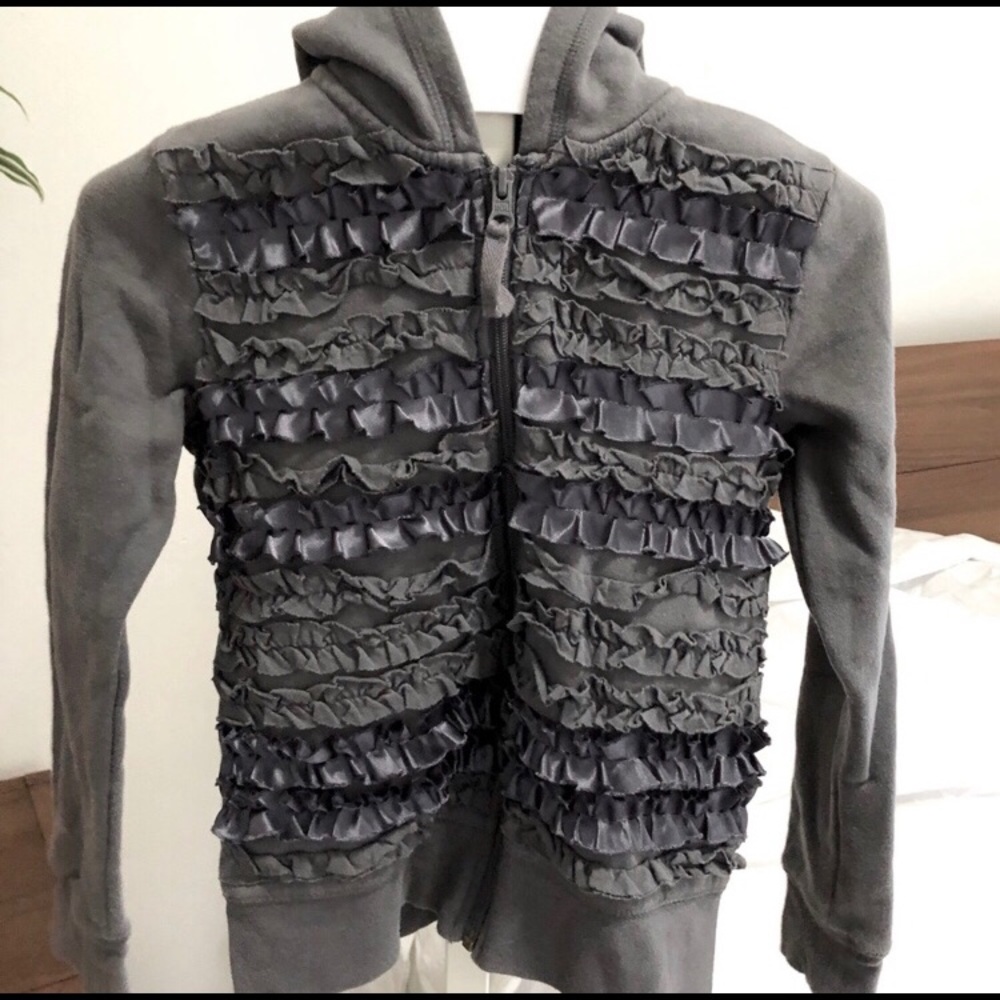 🔥5/$20🔥Girl’s Full Zipper Hoodie With Ribbon Design